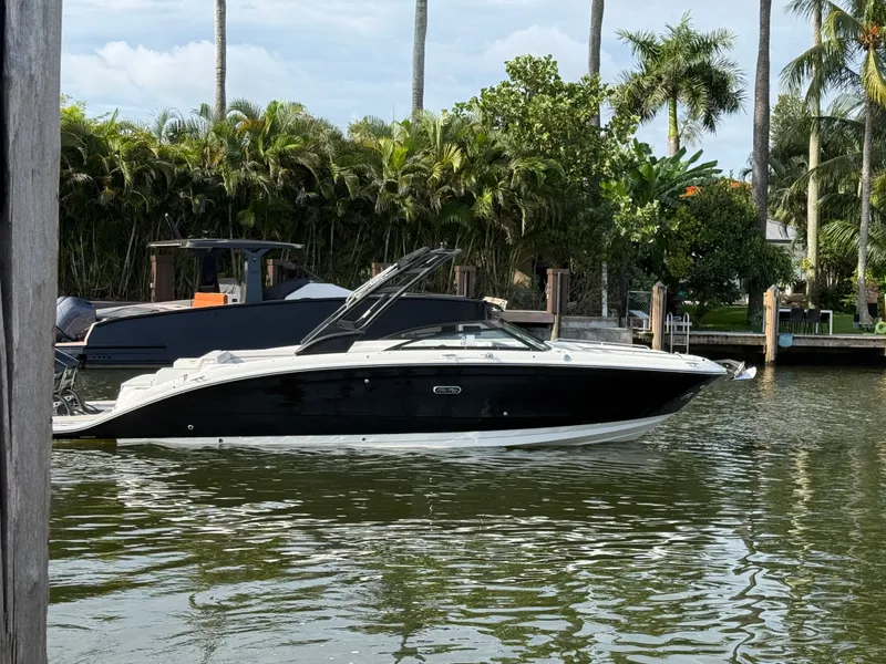 Slide: The Image of Sea Ray SDX 290 Outboard 2026 - 1
