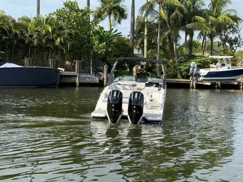 Slide: The Image of Sea Ray SDX 290 Outboard 2026 - 14