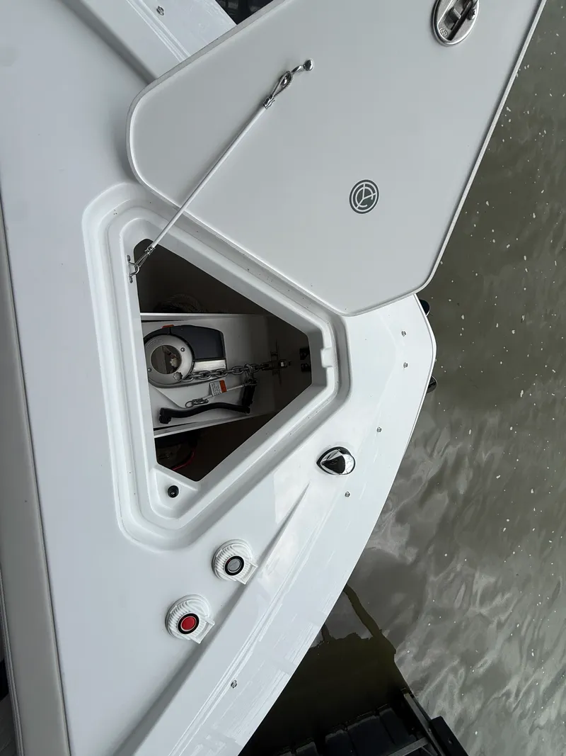 Slide: The Image of Cruisers 42 GLS Outboard 2027 - 11