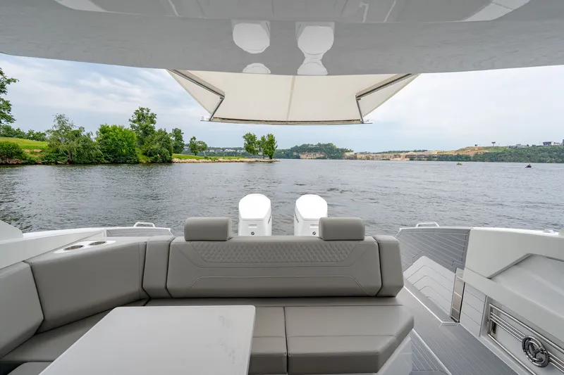 Slide: The Image of Cruisers 42 GLS Outboard 2027 - 11