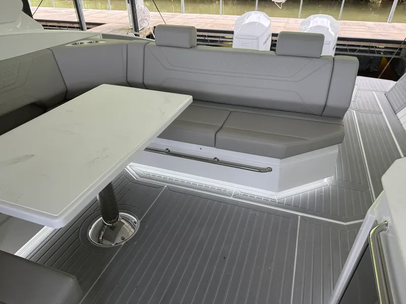 Slide: The Image of Cruisers 42 GLS Outboard 2027 - 18