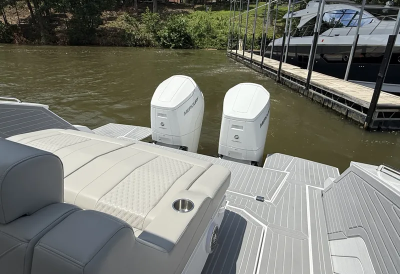 Slide: The Image of Cruisers 42 GLS Outboard 2027 - 30