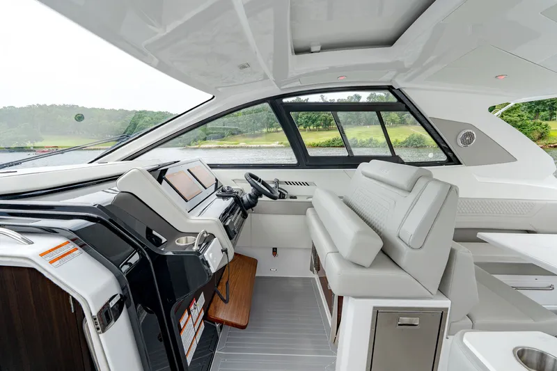 Slide: The Image of Cruisers 42 GLS Outboard 2027 - 28