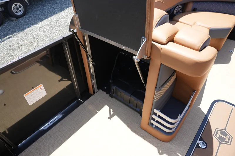 Slide: The Image of Harris 230 Grand Mariner 2026 - 30