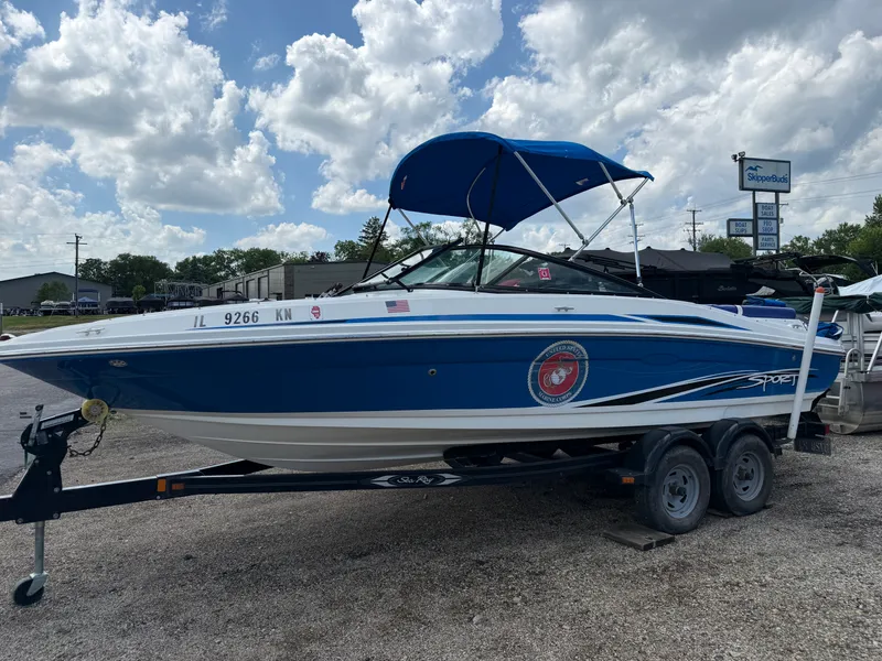 Slide: The Image of Sea Ray 205SP SS TR 2012 - 1