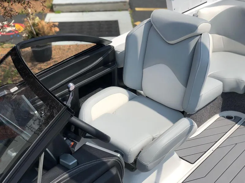 Slide: The Image of Malibu Wakesetter 20 VTX 2019 - 11