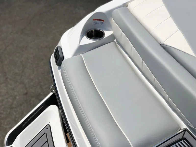 Slide: The Image of Malibu Wakesetter 20 VTX 2019 - 15