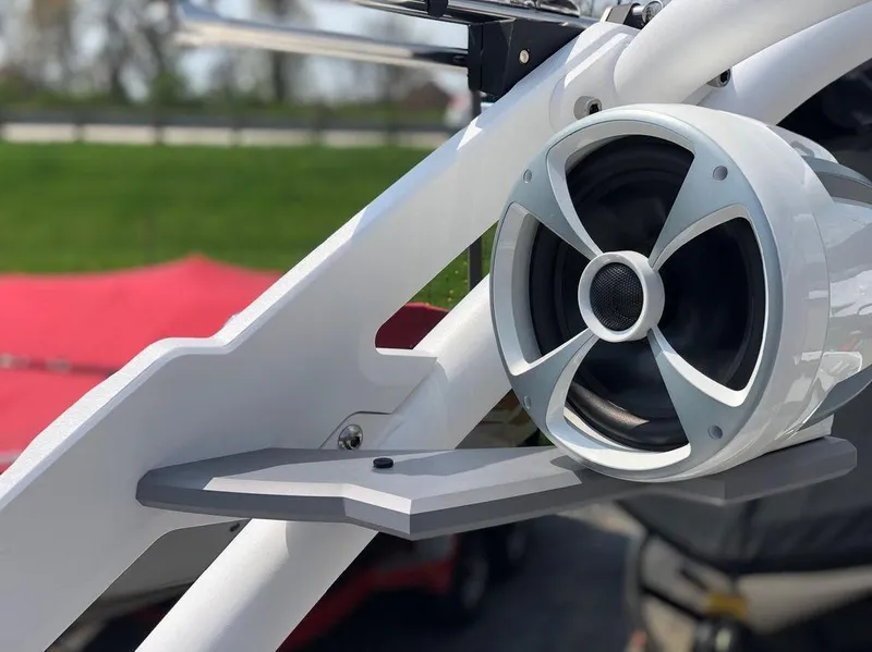 Slide: The Image of Malibu Wakesetter 20 VTX 2019 - 19