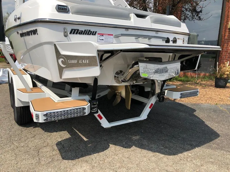 Slide: The Image of Malibu Wakesetter 20 VTX 2019 - 20