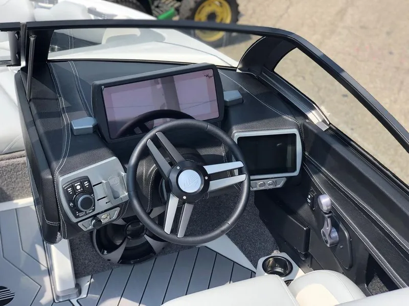 Slide: The Image of Malibu Wakesetter 20 VTX 2019 - 4