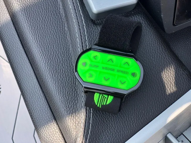 Slide: The Image of Malibu Wakesetter 20 VTX 2019 - 8