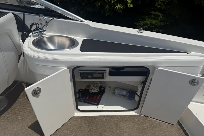 Slide: The Image of Sea Ray 260 SUNDECK 2014 - 26