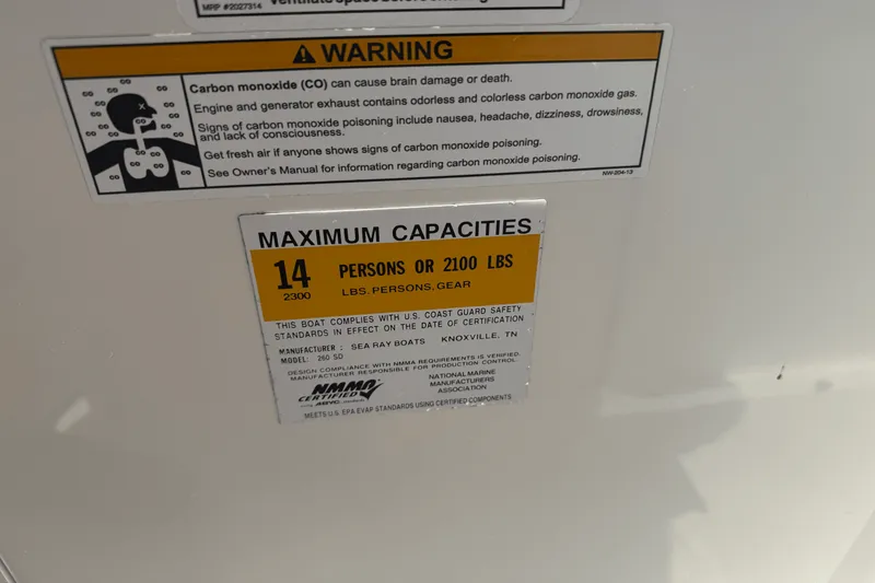 Slide: The Image of Sea Ray 260 SUNDECK 2014 - 40