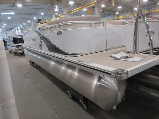 Slide: The Image of Avalon 2385 25 LSZ QL 2026 - 10