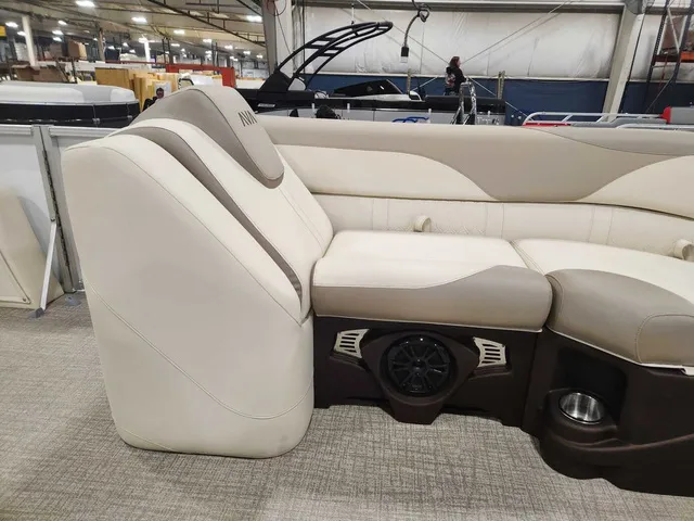 Slide: The Image of Avalon 2385 25 LSZ QL 2026 - 12