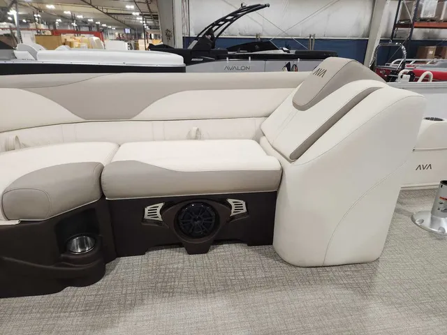 Slide: The Image of Avalon 2385 25 LSZ QL 2026 - 15