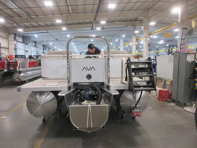 Slide: The Image of Avalon 2385 25 LSZ QL 2026 - 2