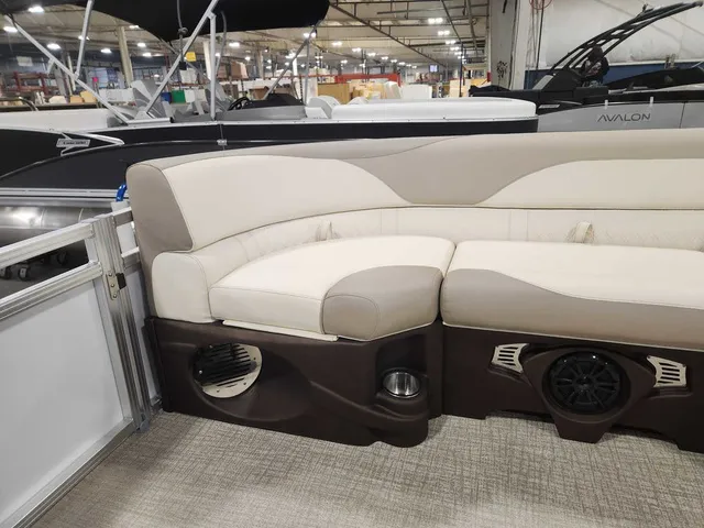 Slide: The Image of Avalon 2385 25 LSZ QL 2026 - 20