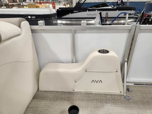 Slide: The Image of Avalon 2385 25 LSZ QL 2026 - 21