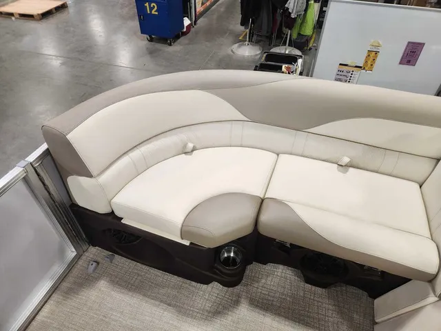 Slide: The Image of Avalon 2385 25 LSZ QL 2026 - 22