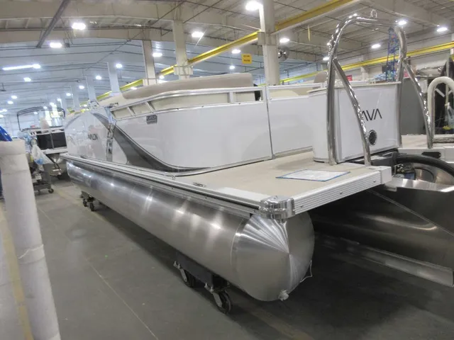 Slide: The Image of Avalon 2385 25 LSZ QL 2026 - 3