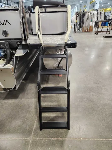 Slide: The Image of Avalon 2385 25 LSZ QL 2026 - 10