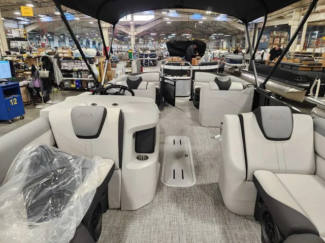 Slide: The Image of Avalon 2385 25 LSZ QL 2026 - 19