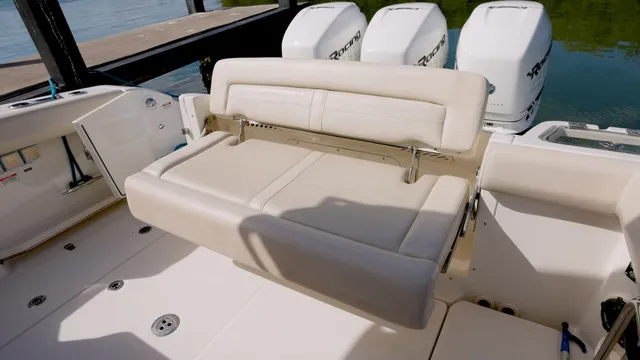 Slide: The Image of Boston Whaler 350 Realm 2019 - 8