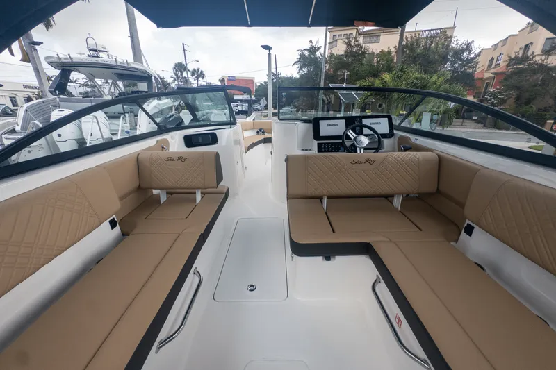 Slide: The Image of Sea Ray SDX 250 Outboard 2025 - 13