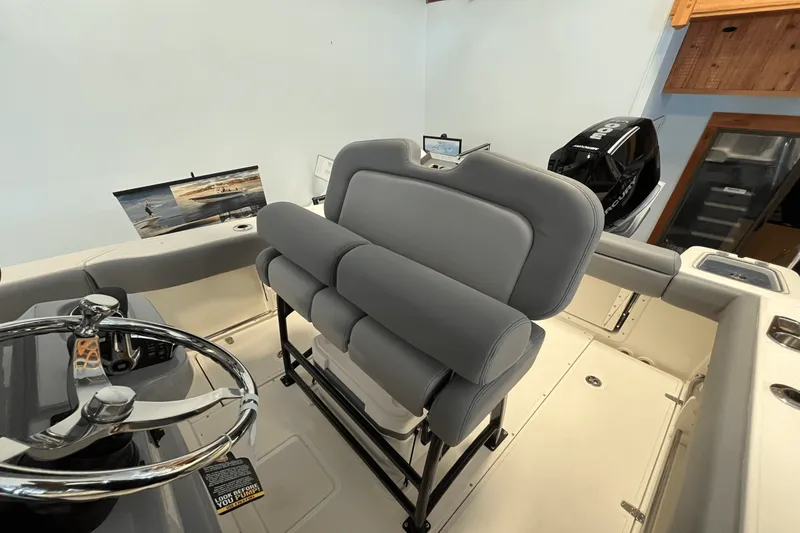 Slide: The Image of Boston Whaler 230 Outrage 2025 - 6