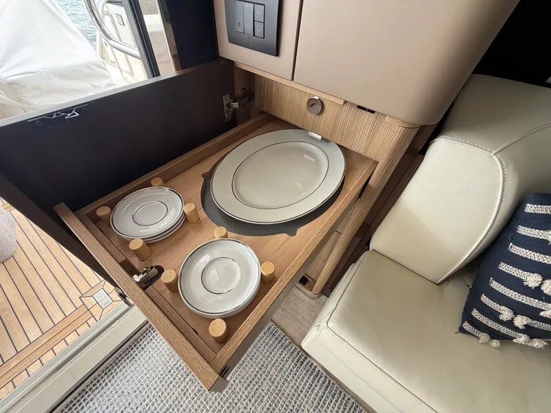 Slide: The Image of Azimut 50 FLY 2018 - 20