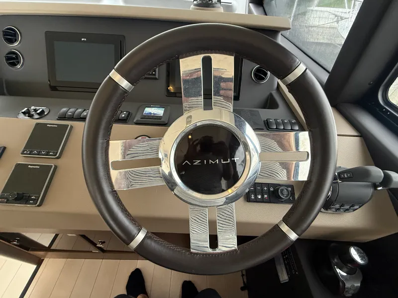 Slide: The Image of Azimut 50 FLY 2018 - 24