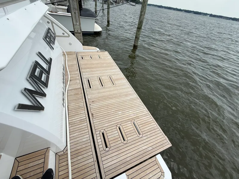 Slide: The Image of Azimut 50 FLY 2018 - 3