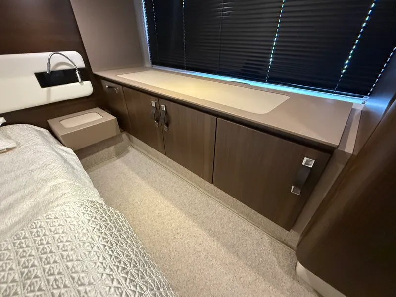 Slide: The Image of Azimut 50 FLY 2018 - 30