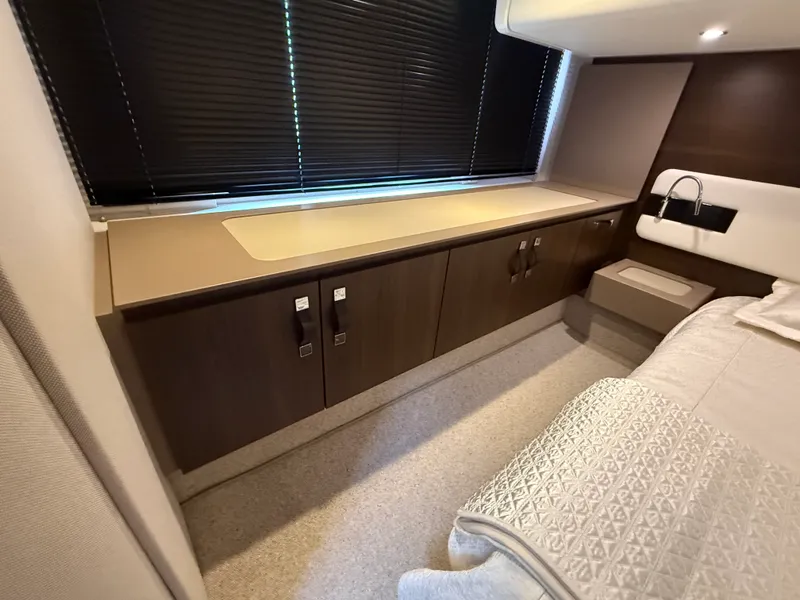 Slide: The Image of Azimut 50 FLY 2018 - 31