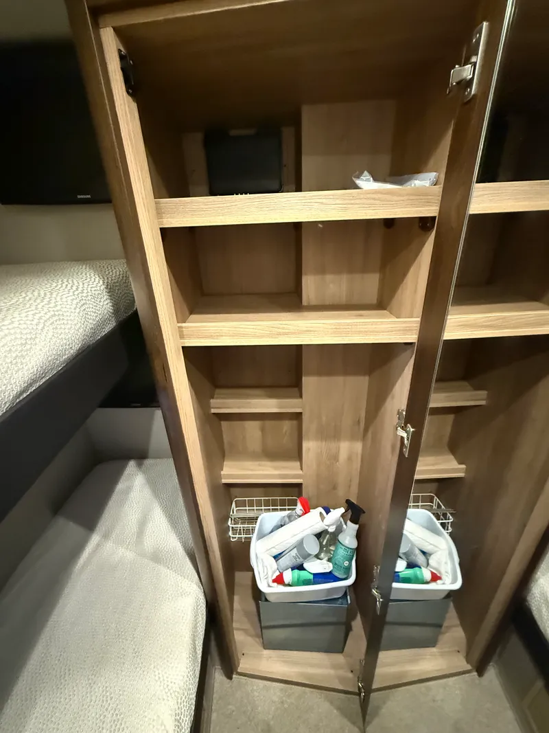 Slide: The Image of Azimut 50 FLY 2018 - 41
