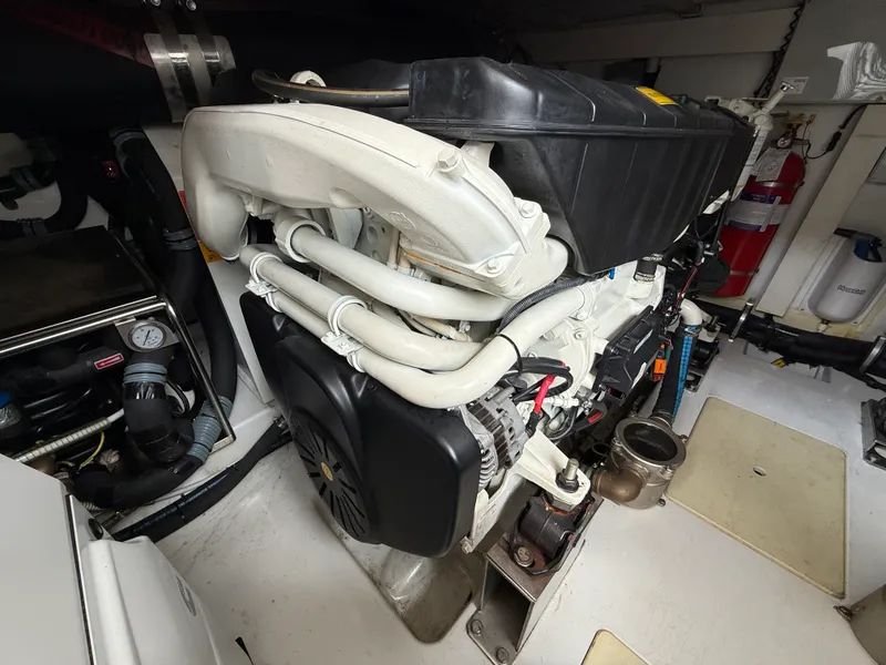 Slide: The Image of Azimut 50 FLY 2018 - 43