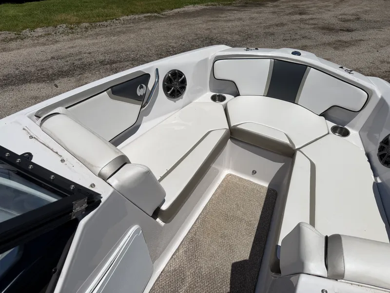 Slide: The Image of Scarab 195HO IMPULSE 2014 - 17