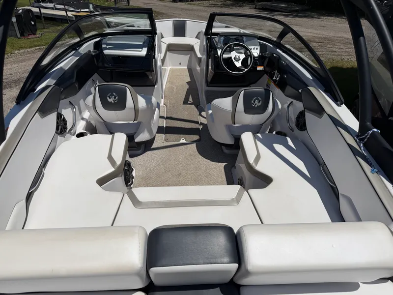 Slide: The Image of Scarab 195HO IMPULSE 2014 - 8