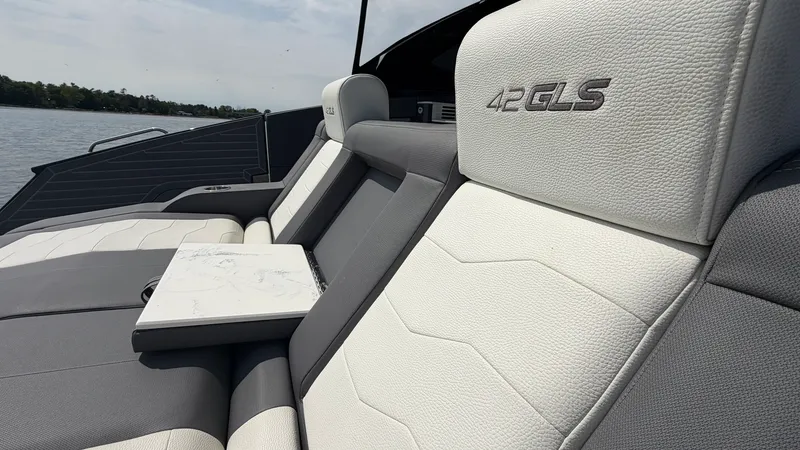 Slide: The Image of Cruisers 42 GLS 2023 - 50