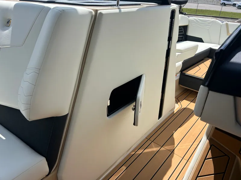 Slide: The Image of Nautique G25 2025 - 29