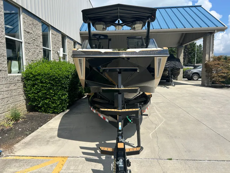 Slide: The Image of Nautique G25 2025 - 2
