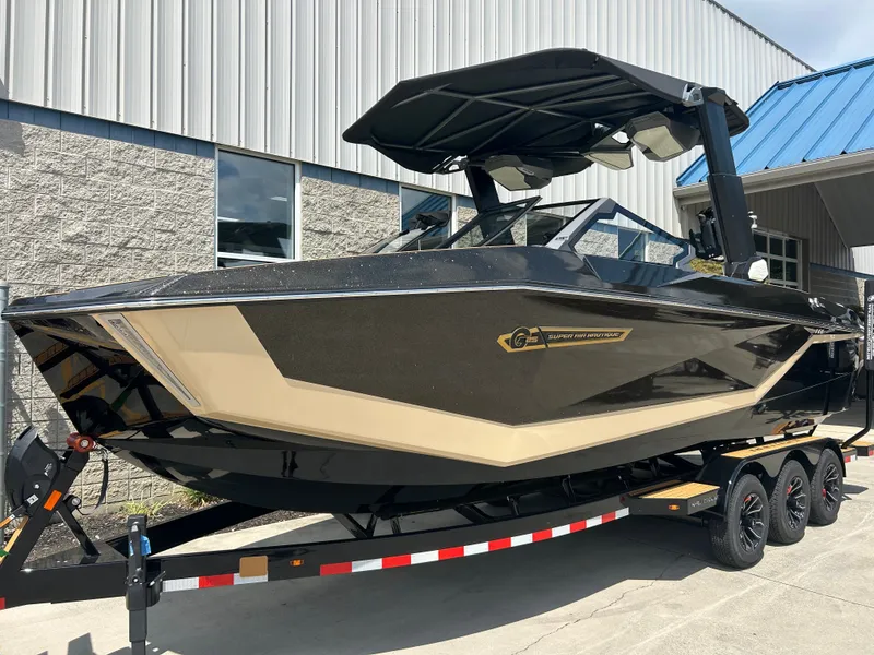 Slide: The Image of Nautique G25 2025 - 3