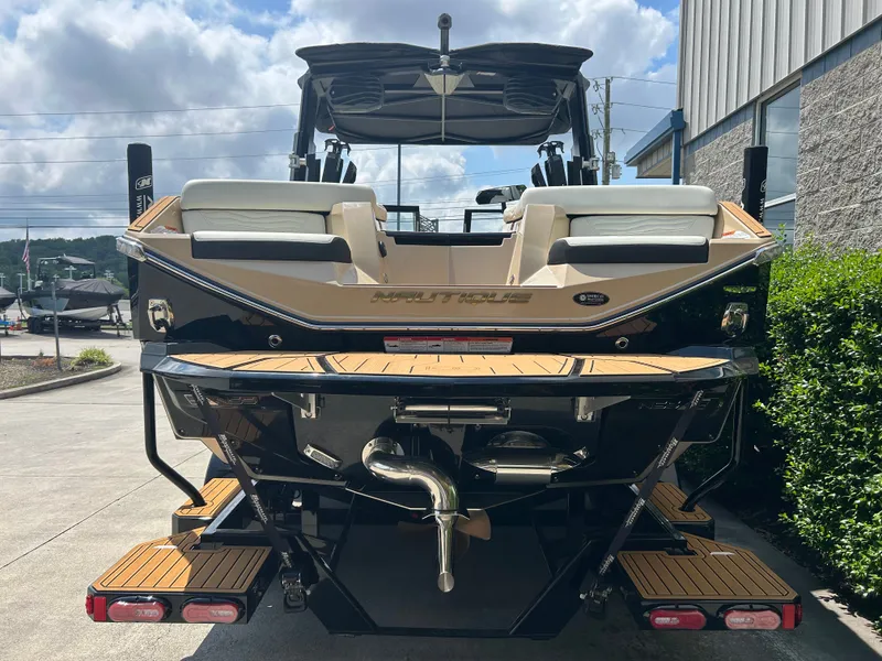 Slide: The Image of Nautique G25 2025 - 5