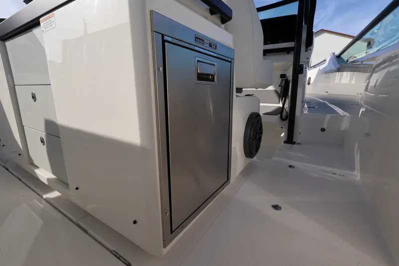 Slide: The Image of Saxdor 320 GTO 2025 - 10