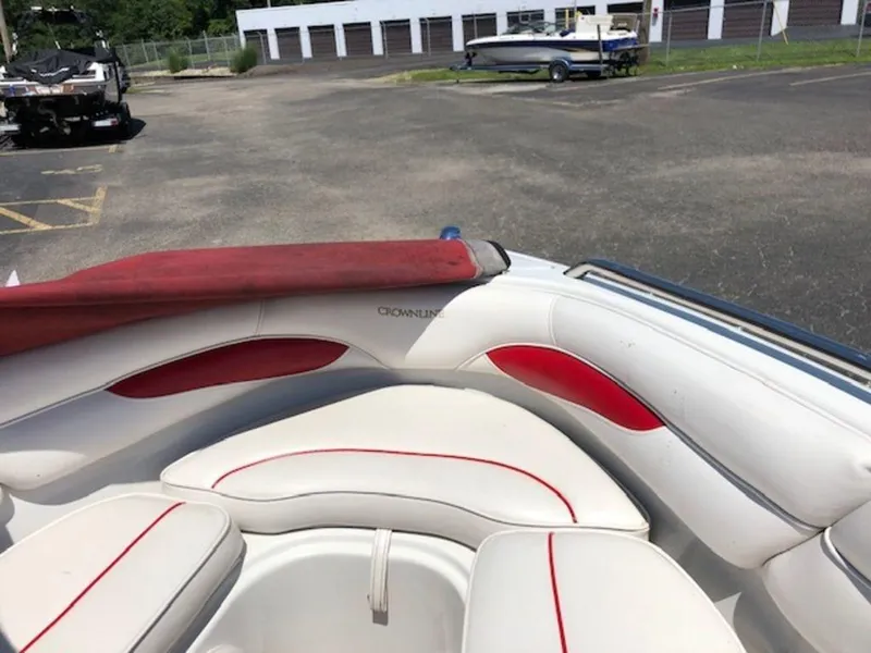 Slide: The Image of Crownline Boats 202 2002 - 5