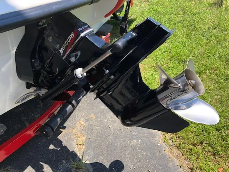 Slide: The Image of Crownline Boats 202 2002 - 8