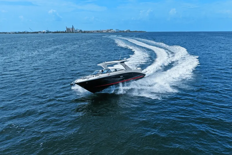 Slide: The Image of Sea Ray 350 SLX OUTBOARD 2023 - 18