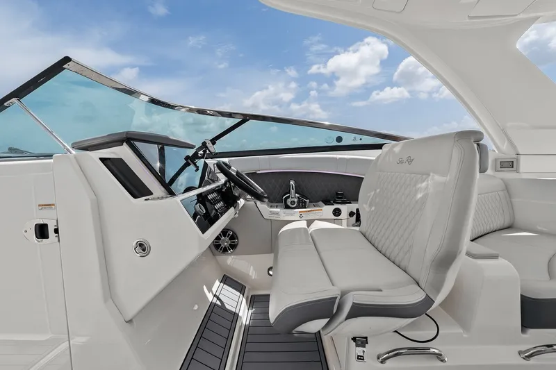 Slide: The Image of Sea Ray 350 SLX OUTBOARD 2023 - 26