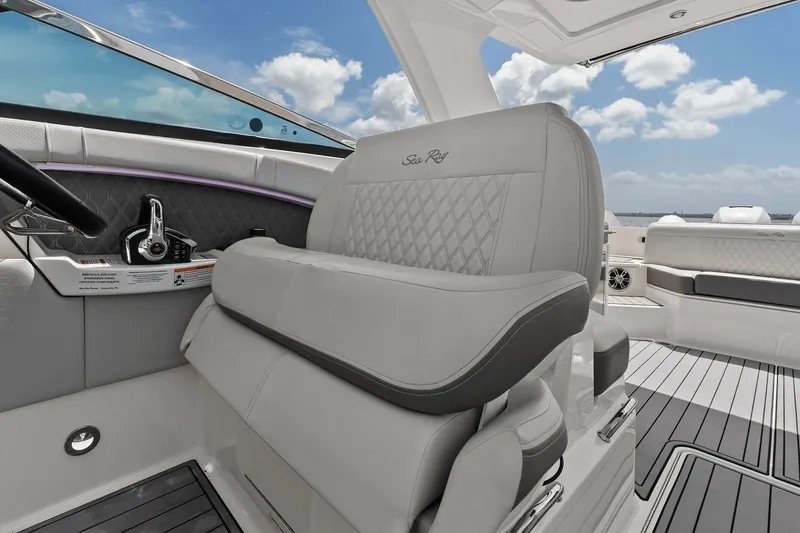 Slide: The Image of Sea Ray 350 SLX OUTBOARD 2023 - 31